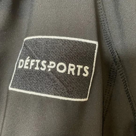 Black Jacket Size medium - Picture 5 of 7